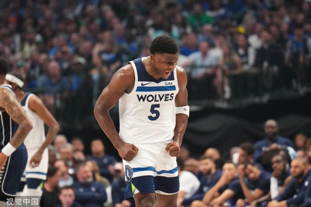 但莱万稳定 但莱万稳定